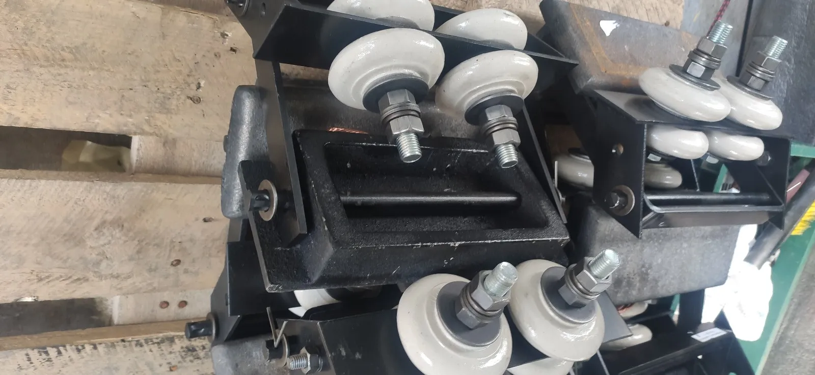 Токоприемник ТКН-9А-1М (токосъемник)  для мостового крана