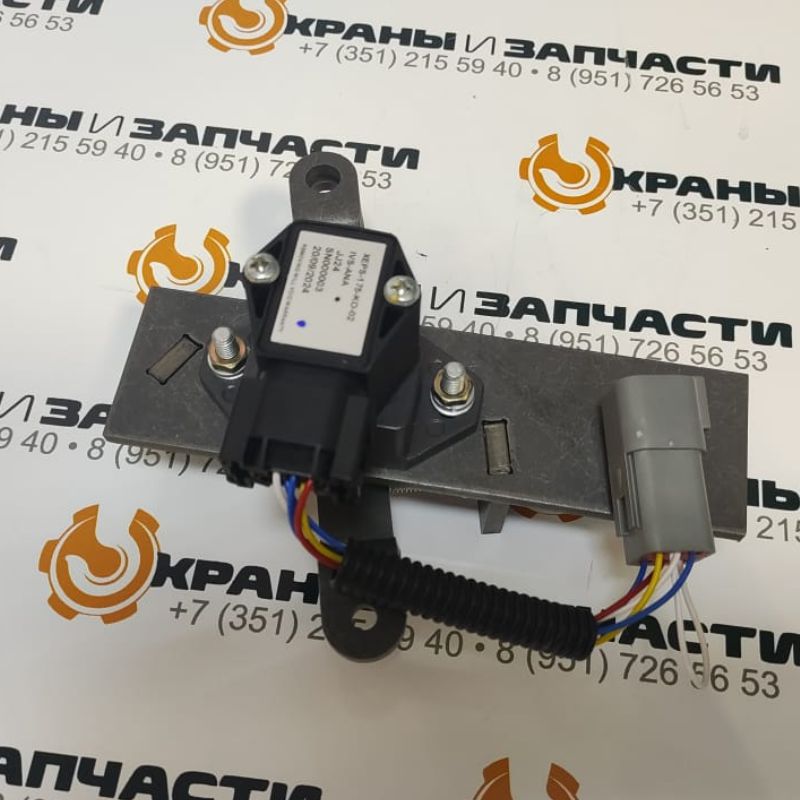 Регулятор (дистанционное управление) 311821 14.1108720-01 дистанционного управления подачей топлива  автокрана Ивановец серии КС-35714, КС-35715, КС-45717 и их модификаций