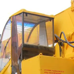 Стекло заднее КМК 1.01-5603010 (655х800) для автокрана Машека (новая кабина)