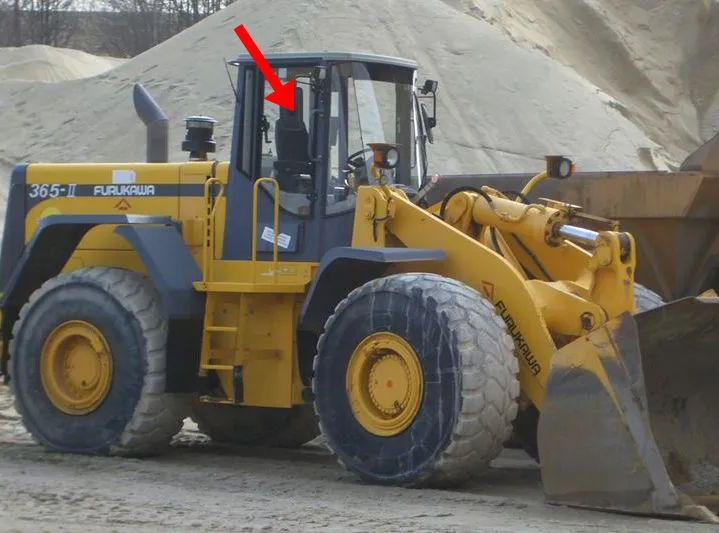 Стекло кузовное правое 1264х606 открываемое  на фронтальный погрузчик Furukawa 365-II 