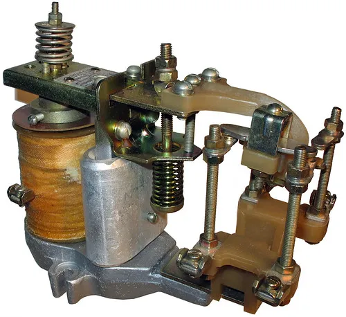 Реле времени РЭВ812 У3 Uуправл 24В 1з 1р выдержка времени 2.5с (158120401 01)