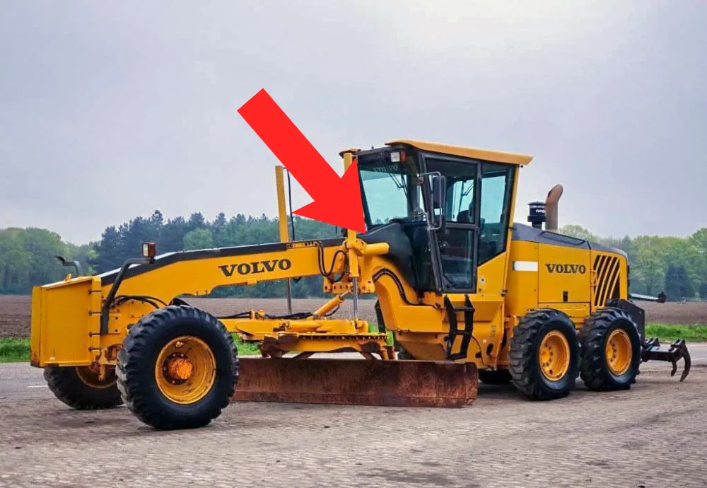 Стекло лобовое нижнее правое (закаленное) для автогрейдера Volvo G976