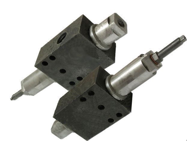 Клапан обратный управляемый КОУ КС-3577.84.700-9-01 (Италия) для автокранов Ивановец КС-35714, КС-45717, АК-25, КС-54712, Челябинец КС-45721, КС-55733, Галичанин, Клинцы КС-35719, КС-45719, КС-55713, КС-45729, Мотовилиха КС-5579