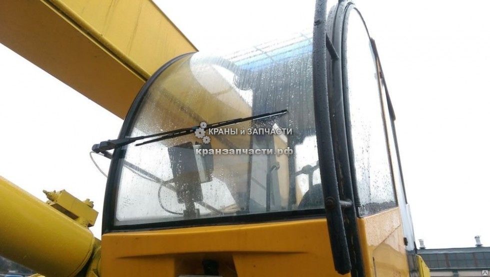 Стекло ветровое КМК 1.01-5206011 (1748х800) для автокрана Машека (новая кабина) КС-55727