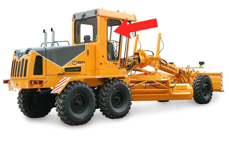 Стекло двери правое ГС-18.03.33.30.001 от автогрейдера ДЗ-122Б, ДЗ-122Б-1, ДЗ-122Б-6, ДЗ-122Б-7