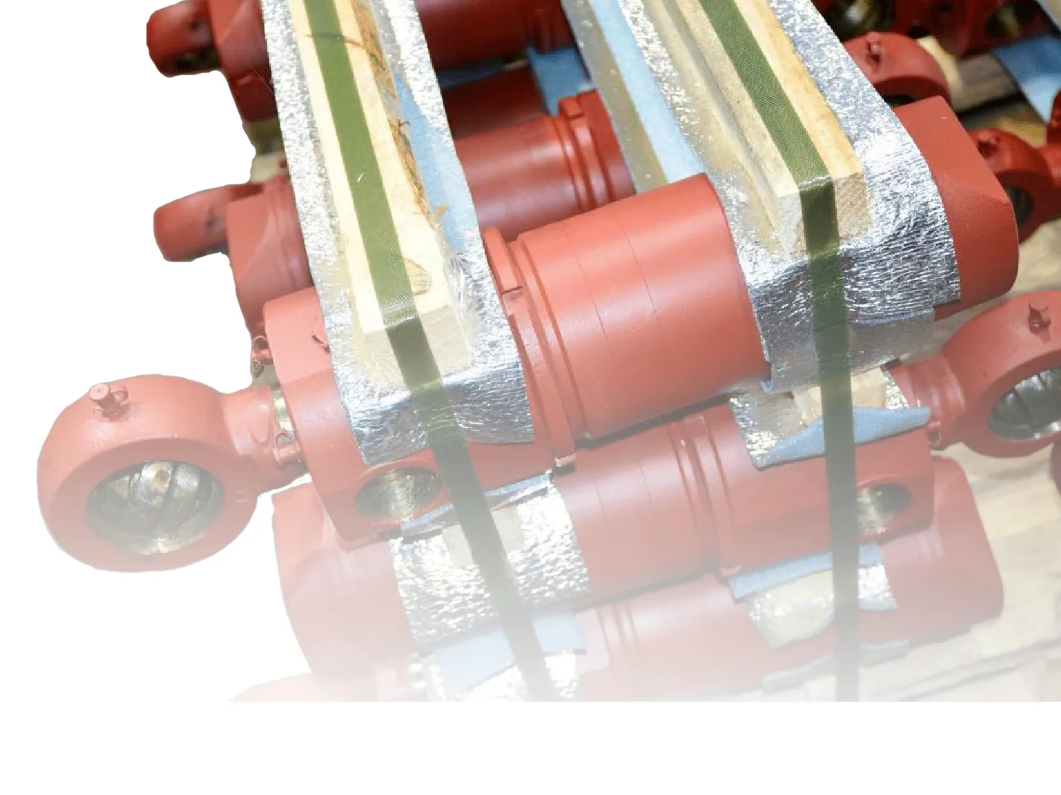 Гидроцилиндр ЦГ-110.56х225.41 поворота экскаваторов ЭО-2621В-3, ЭО-2626, ЭО-2629, ТО-49