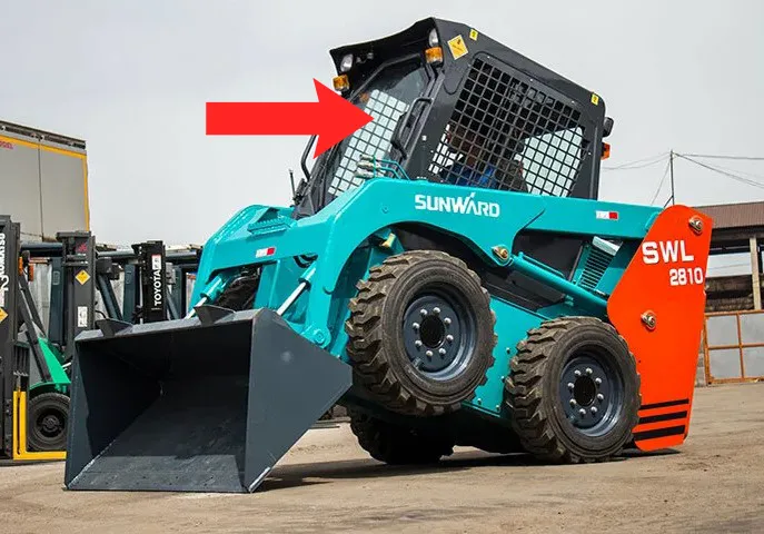 Стекло лобовое с отверстием пот дворник (закаленное) для мини-погрузчика Sunward SWL2810, SWL3210