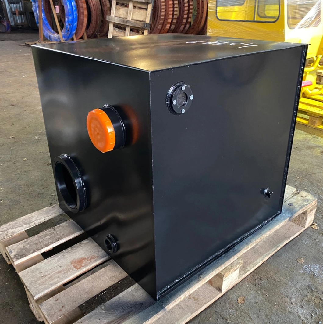 Гидробак КС-45717-1Р.83.400 для автокранов Ивановец КС-45717-1Р, КС-45717-2Р, КС-45717-3Р