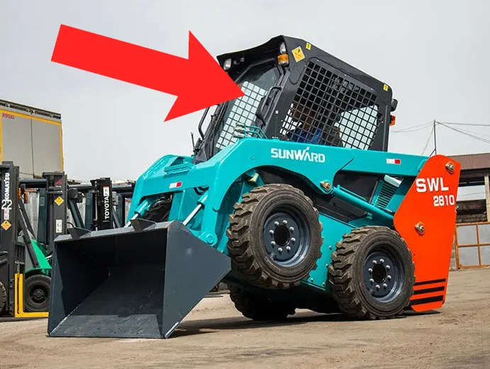 Стекло лобовое (закаленное) для мини-погрузчика Sunward SWL2810, SWL3210