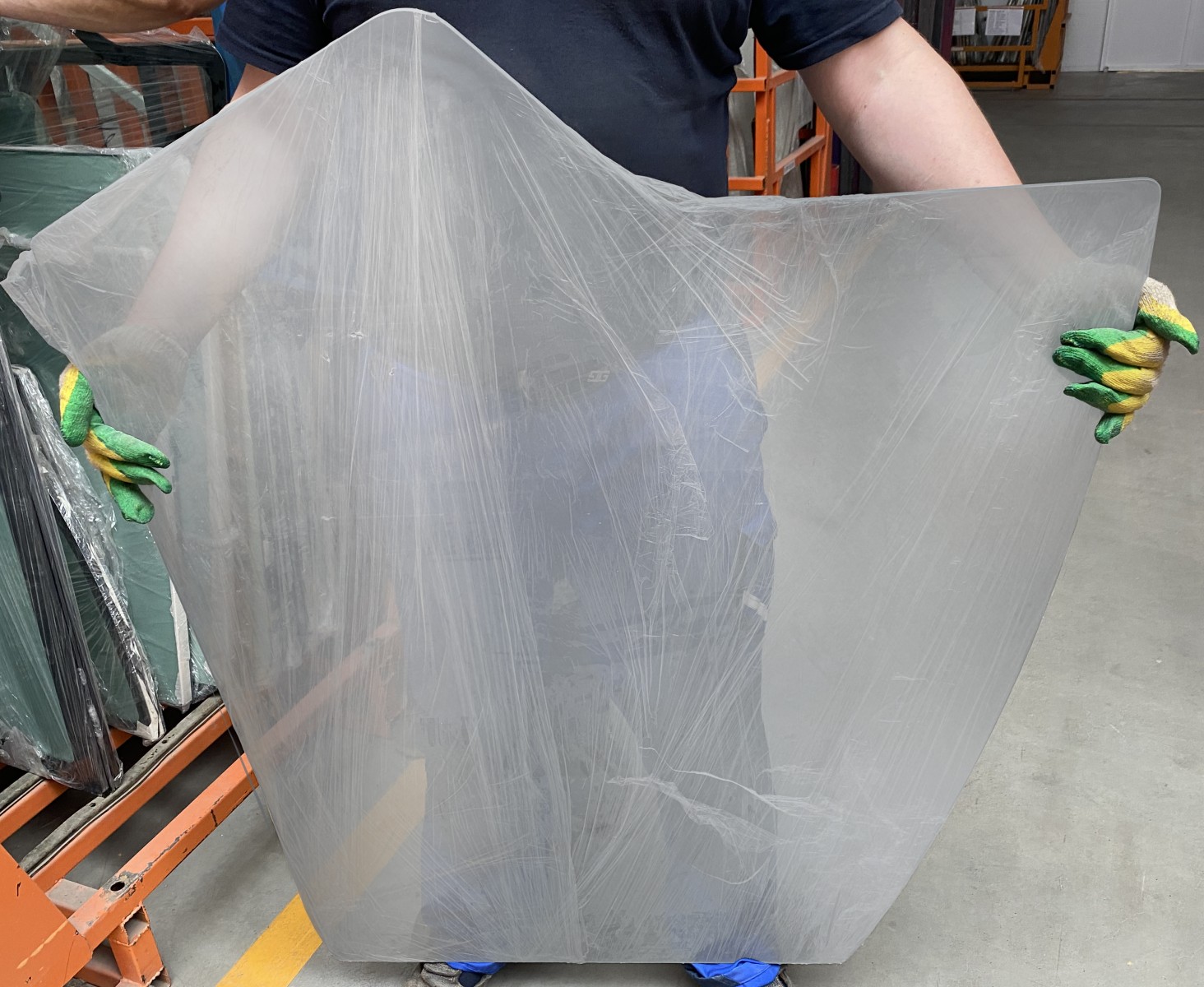 Стекло дверное триплекс (1215x895) для автокранов Клинцы, Галичанин (новая кабина) КС-55713-1В, КС- 55713-К-3, КС-55713-К-4В, КС-55729В, КС-65719-1К, КС-65713