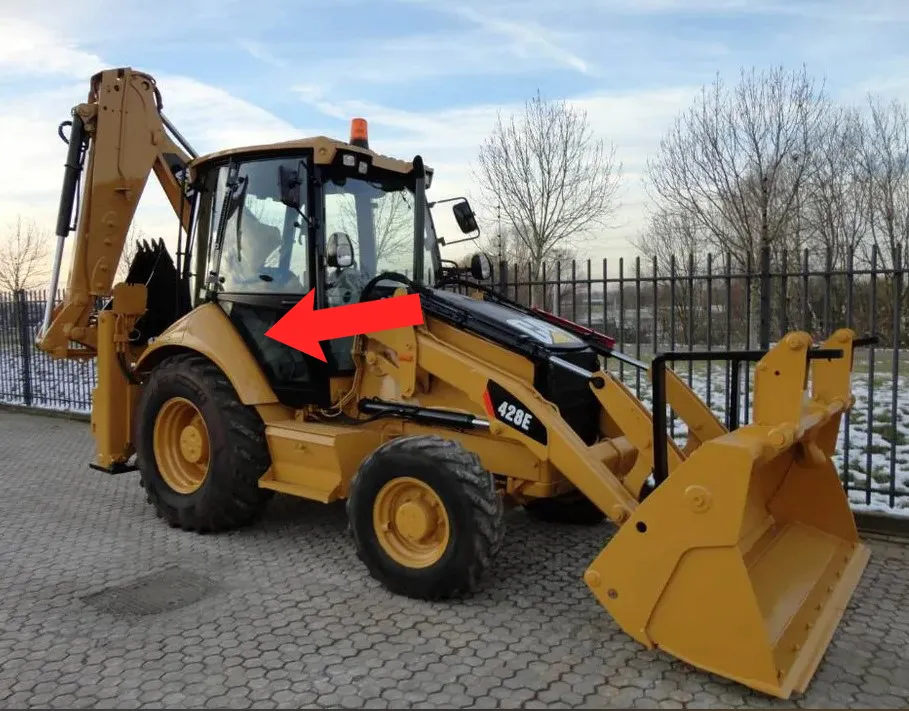 Стекло дверное правое нижнее (закаленное) 2059598P для экскаватора-погрузчика Caterpillar 428e, 432e, 434e, 444e 2006