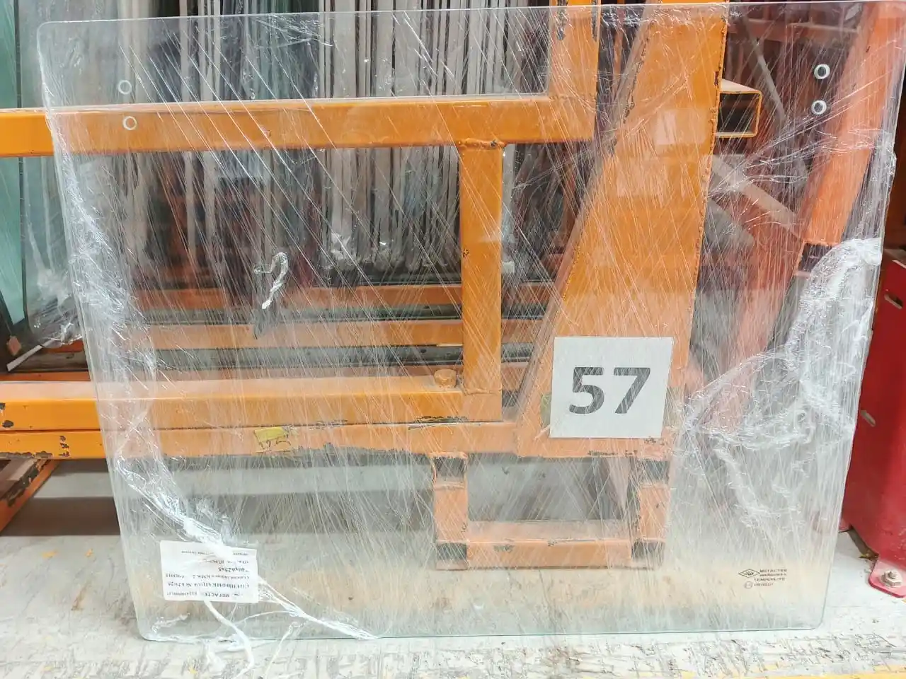 Стекло окна заднего КМК 2.00-5603015 (740х625) для автокрана Клинцы (новая кабина)