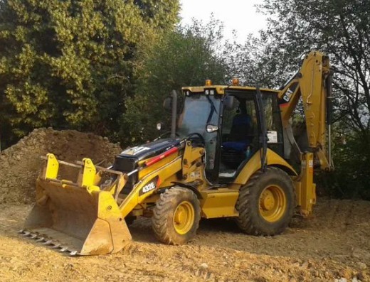 Стекло дверное левое верхнее (закаленное) 2059587 для экскаватора-погрузчика Caterpillar 428e, 432e, 434e, 444e 2006