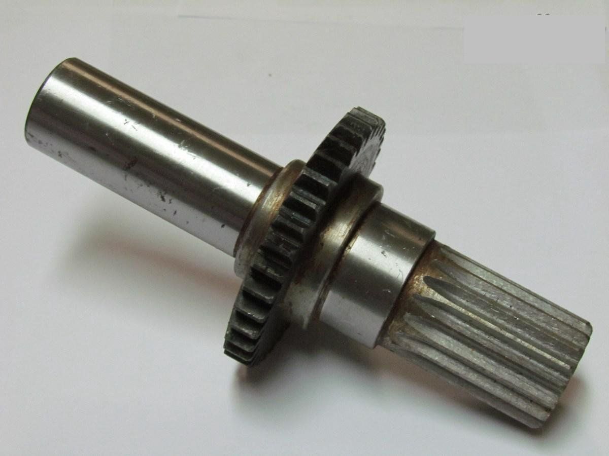 Вал КС-4572А.14.129 коробки отбора мощности КОМ (КаМаЗ) автокранов Галичанин и Клинцы КС-4572, КС-4572А, КС-45719, КС-55713, КС-55715, КС-55721, КС-55729.