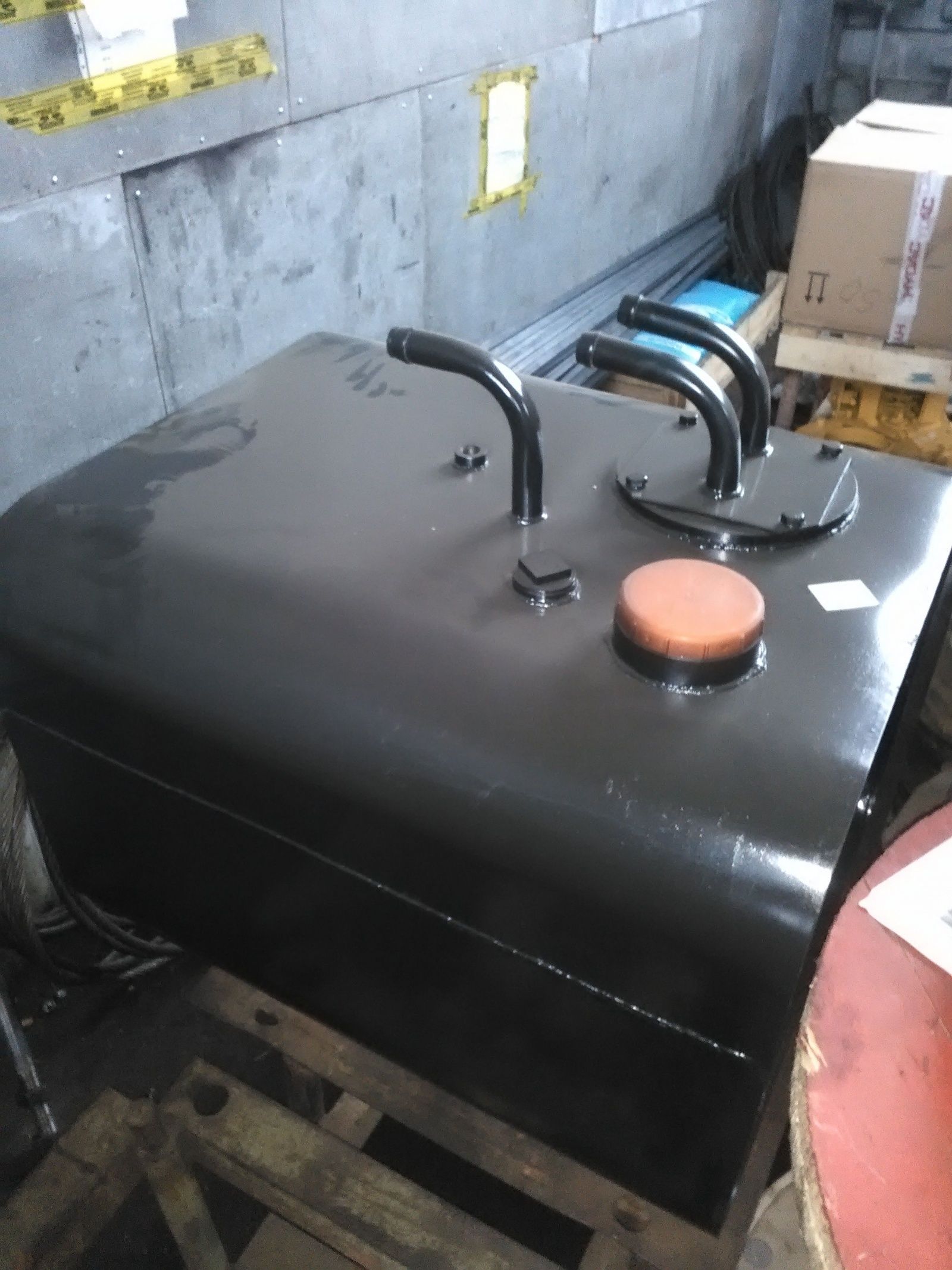 Масляный бак КС-55729В.83.300 для автокрана Галичанин КС-55729В  