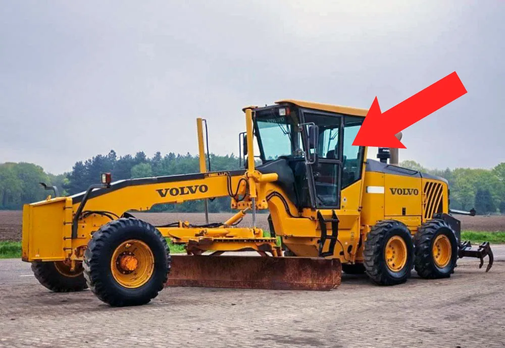 Стекло кузовное заднее левое (закаленное) для автогрейдера Volvo G976