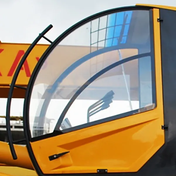 Стекло левой двери КМК 1.01-5603071 (1232х1045) для автокрана Машека (новая кабина)