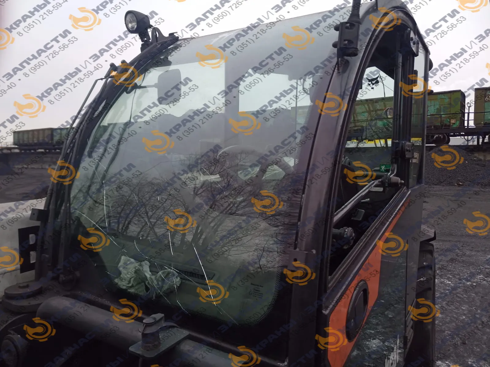 Стекло лобовое (закаленное) для погрузчика телескопического Bobcat T2250
