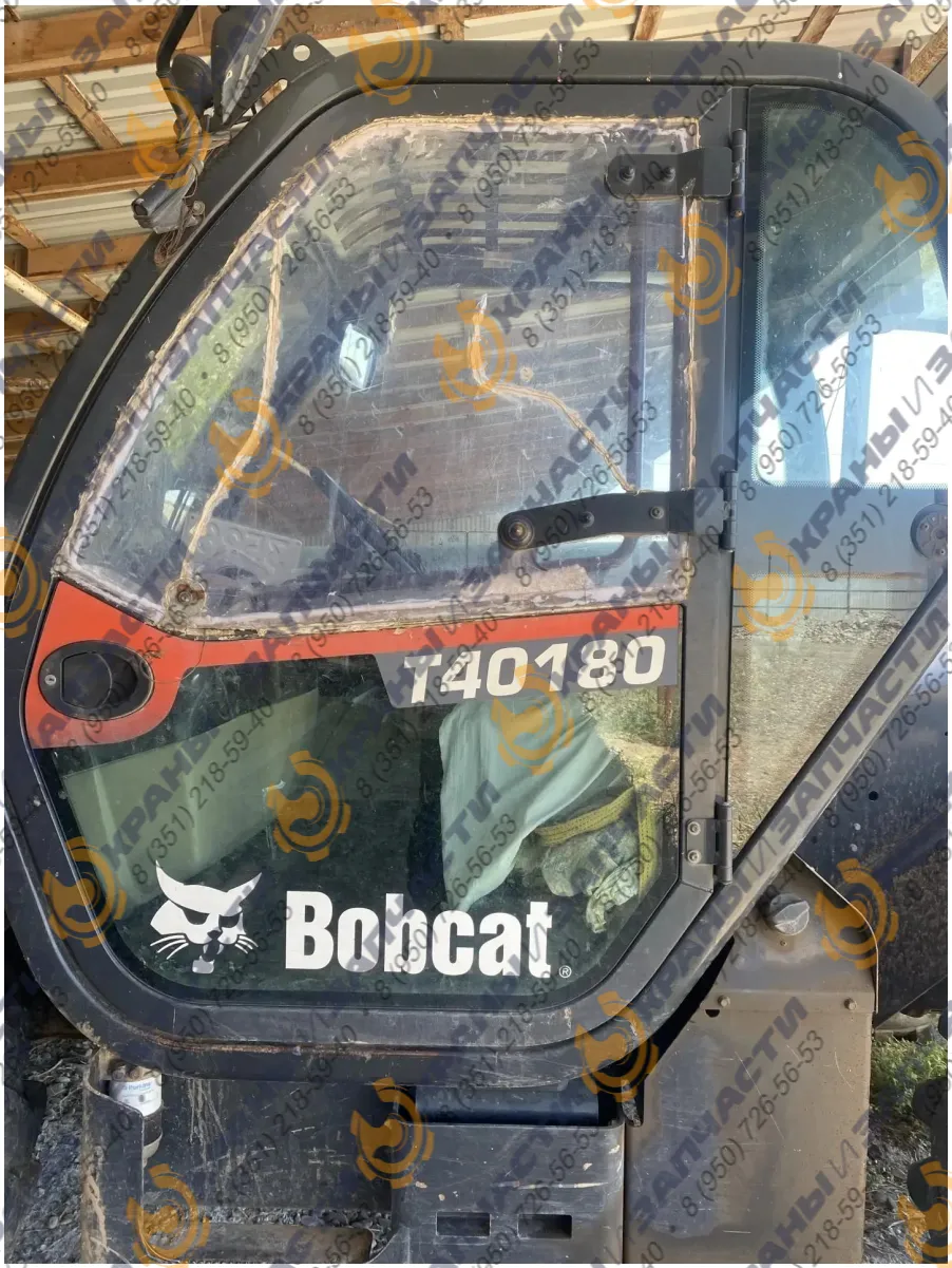Стекло 7228112 левой двери погрузчика Bobcat T40180