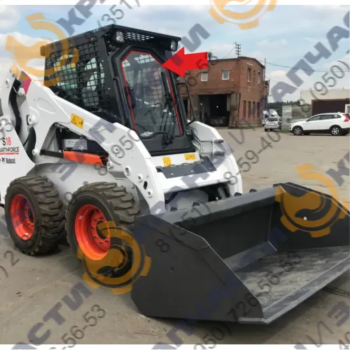 Стекло лобовое 7331013 для мини-погрузчика Bobcat Earthforce S18, S16 (сталинит)