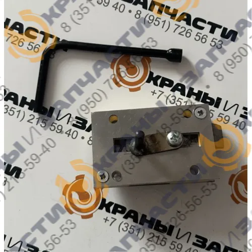 Замок кабины У7810.5.570 автокрана Ивановец КС-45717К-1