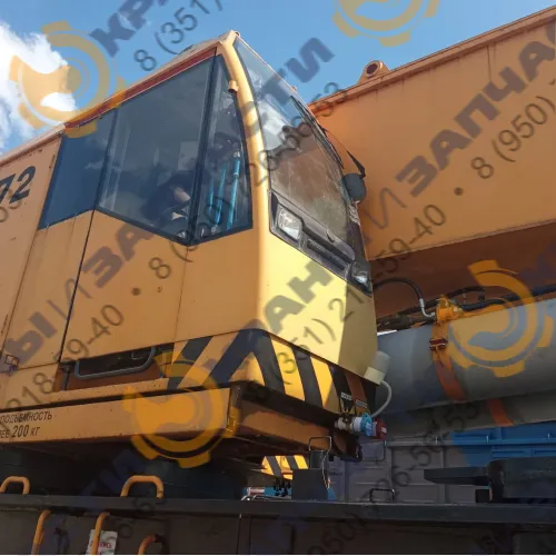 Стекло лобовое гнутое  62-170000-002 810х1430 для кабины ж/д крана КЖ-1572