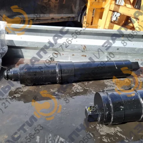 Гидроцилиндр вывешивания опоры КС-45726.31.200 (100x80x500) автокрана Угличкран КС-45726