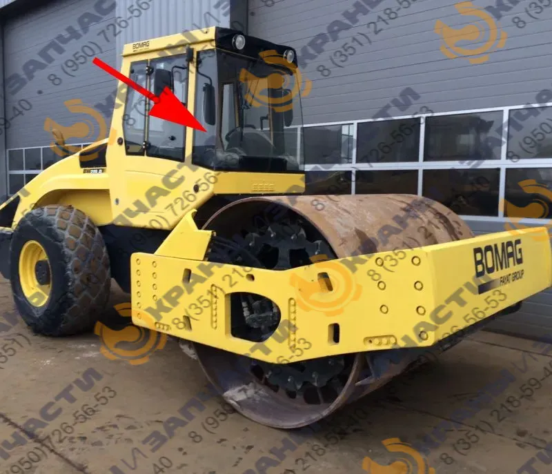 Стекло лобовое правое (закаленное) для катка Bomag Bw219D
