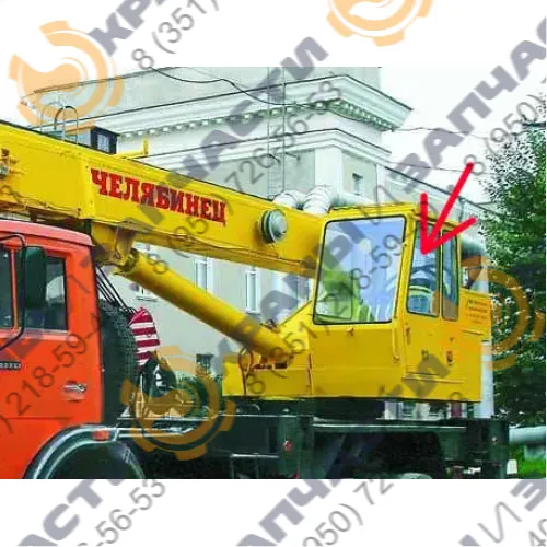 Стекло боковое дверное (большое) У.7810.5.045 (830х778) для автокрана Челябинец КС-45721, КС-55730
