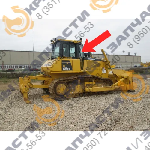 Стекло дверное правое (закаленное) 14X-Y79-1371 для бульдозера Komatsu D65EX-16
