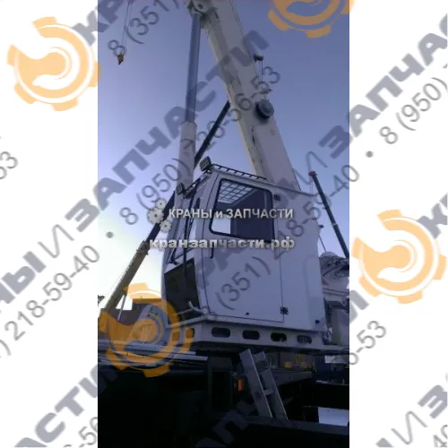 Кабина автокрана КС-55732М.92.00.000 R2 на автокран Челябинец КС-45721, КС-55732, КС-55733, КС-65717 