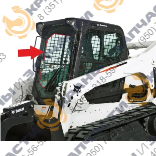 Стекло лобовое мини‑погрузчика Bobcat T650, T650H, T770, 7120401 с отверстием под стеклоочиститель 850×650 мм, закалённое 