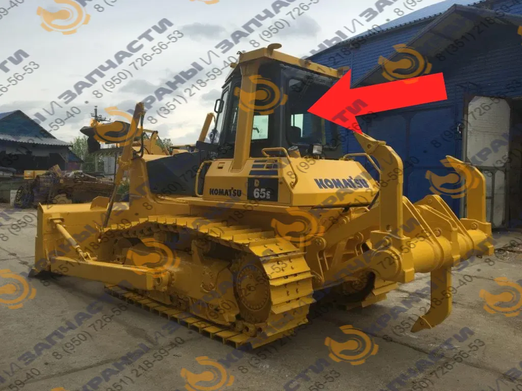 Стекло заднее (закаленное) для бульдозера Komatsu D65E-12