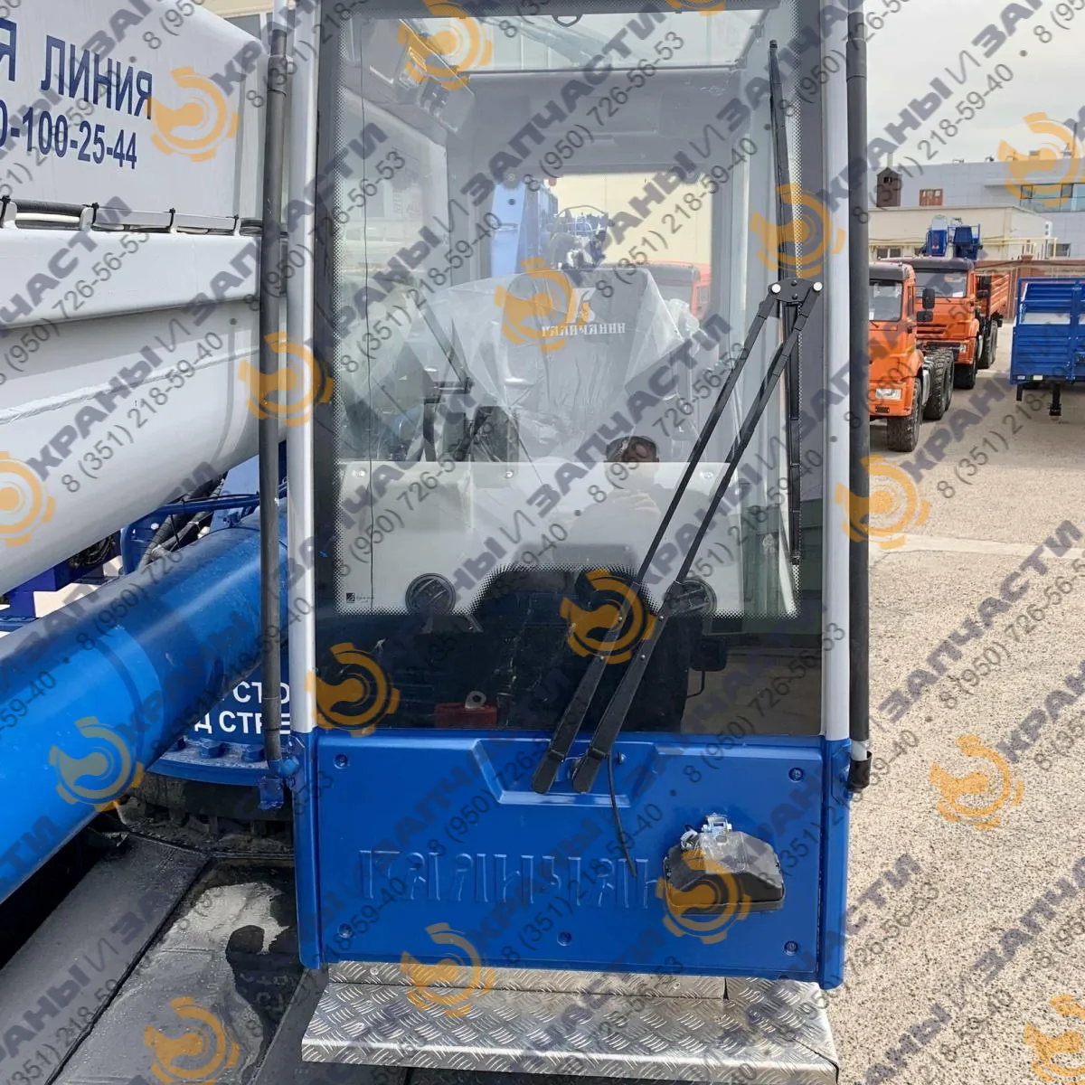 Стекло лобовое триплекс гнутое для автокранов Галичанин КС-65713-1 (KAMAZ-65201), КС-65713-5 (KAMAZ-6560), КС-65713-6 (МЗКТ-750002), КС-65715-1, КС-65715-2 (KAMAZ-7330)