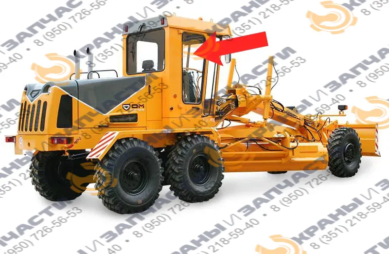 Стекло двери правое ГС-18.03.33.30.001 от автогрейдера ДЗ-122Б, ДЗ-122Б-1, ДЗ-122Б-6, ДЗ-122Б-7