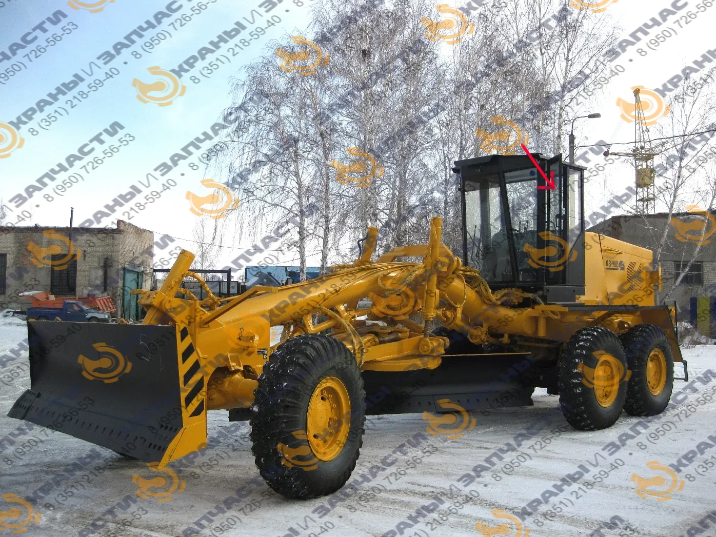 Стекло дверное ДЗ-140А.51.01.086 (1358x569) от автогрейдера ДЗ-98, ДЗ-98В.1