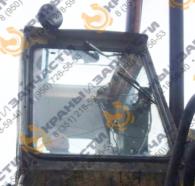 Лобовое стекло кабины на бурильно-сваебойный комплекс БМ-811