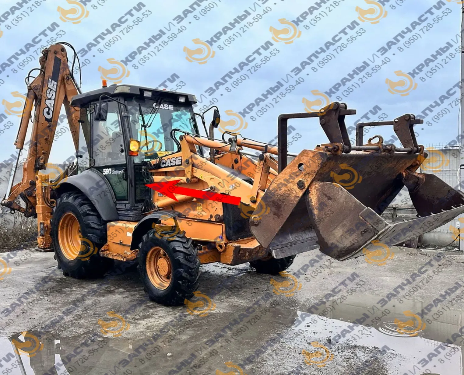 Стекло лобовое нижнее правое (закаленное) для экскаватора-погрузчика Case 580ST