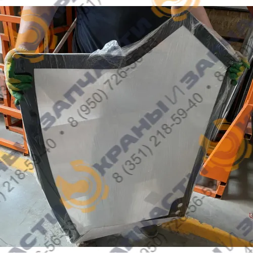 Стекло двери 1164*905, 5мм с отверстиями, шелкография, закаленное автокрана Клинцы КС-55713-5К-3