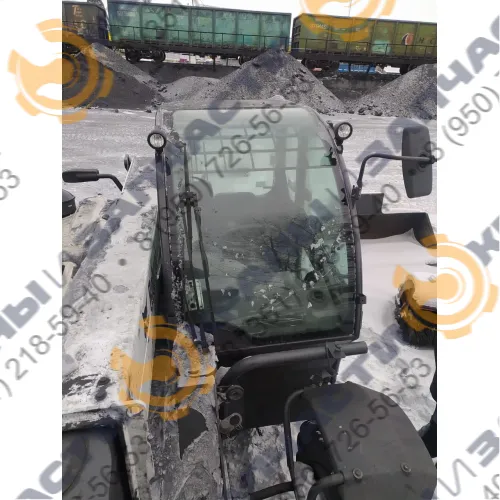 Стекло дверное левое нижнее (закаленное) для погрузчика телескопического Bobcat TL360, TL470