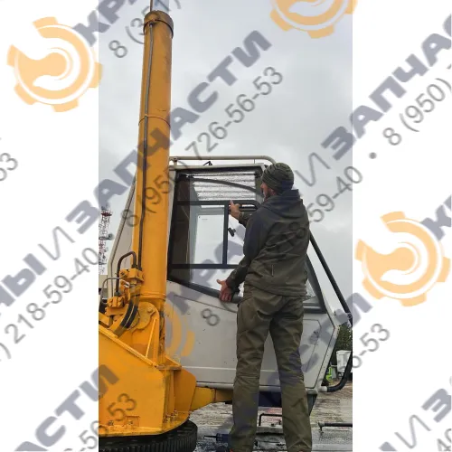 Стекло боковое с форточкой МСИМ 32.700.023СБ новой кабины «Ивановец» 