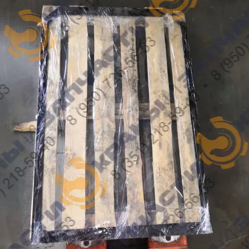 Стекло КС-55713-5703154-02 крыши кабины крановщика КС-65713-1