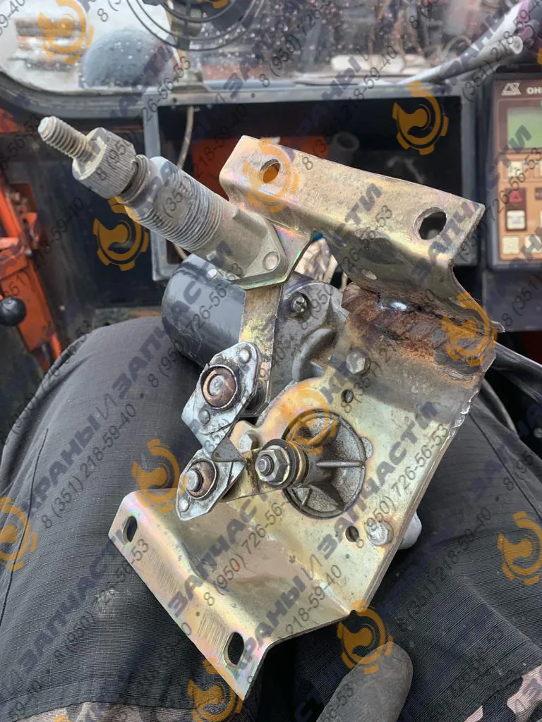 Привод стеклоочистителя 544-5205-100 кабины автокрана Клинцы КС-45719-1А