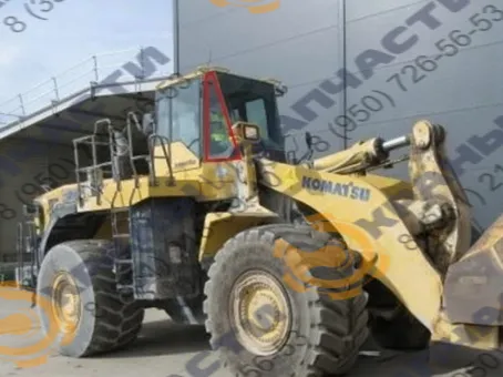Стекло лобовое правое Komatsu WD600-6 (426-926-3560)