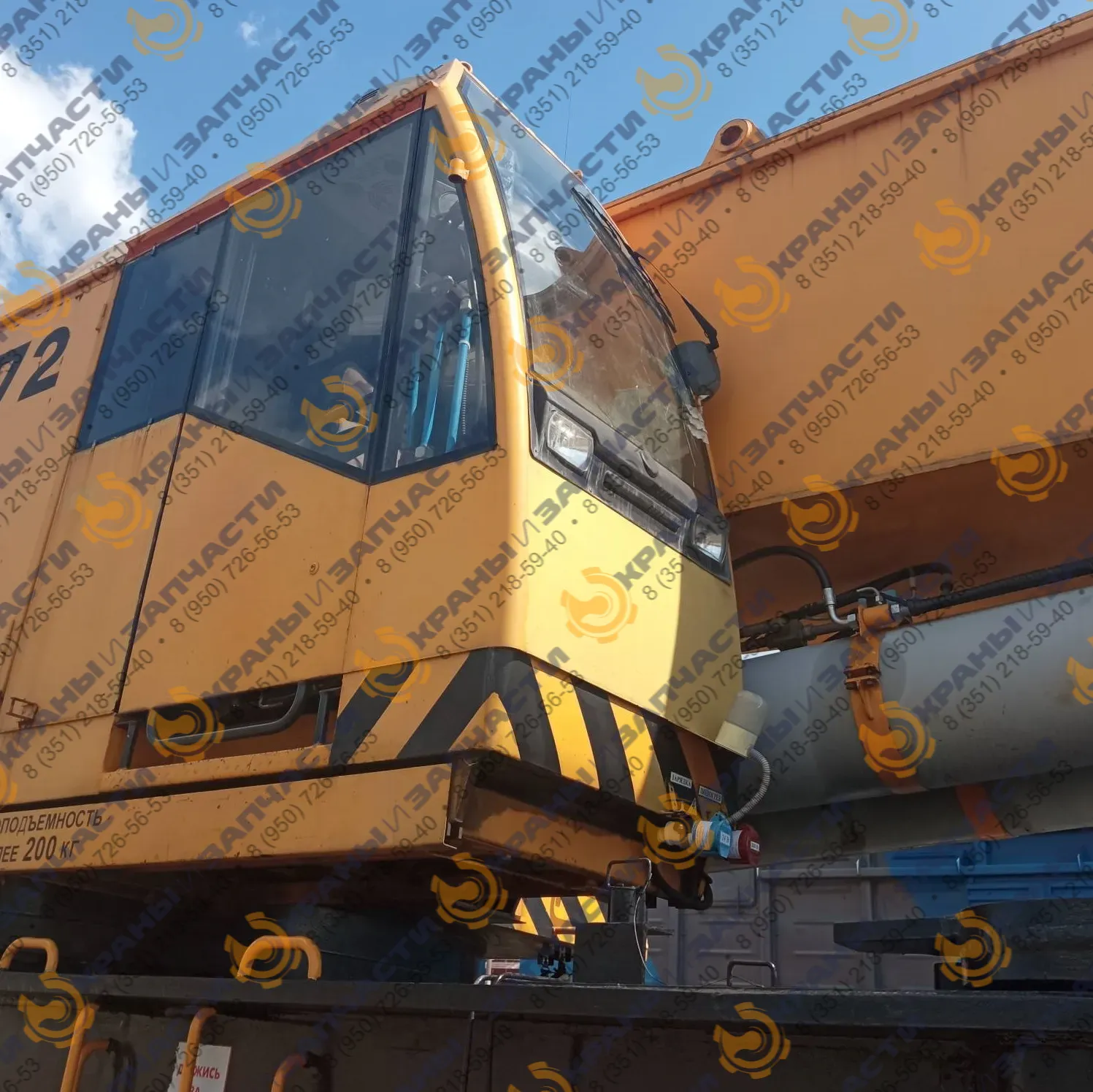 Стекло лобовое гнутое  62-170000-002 810х1430 для кабины ж/д крана КЖ-1572