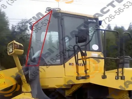 Стекло лобовое центральное Komatsu WD600-6 426-926-3540