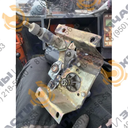 Привод стеклоочистителя 544-5205-100 кабины автокрана Клинцы КС-45719-1А
