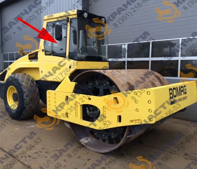 Стекло правое подвижное (закаленное) для катка Bomag Bw219D