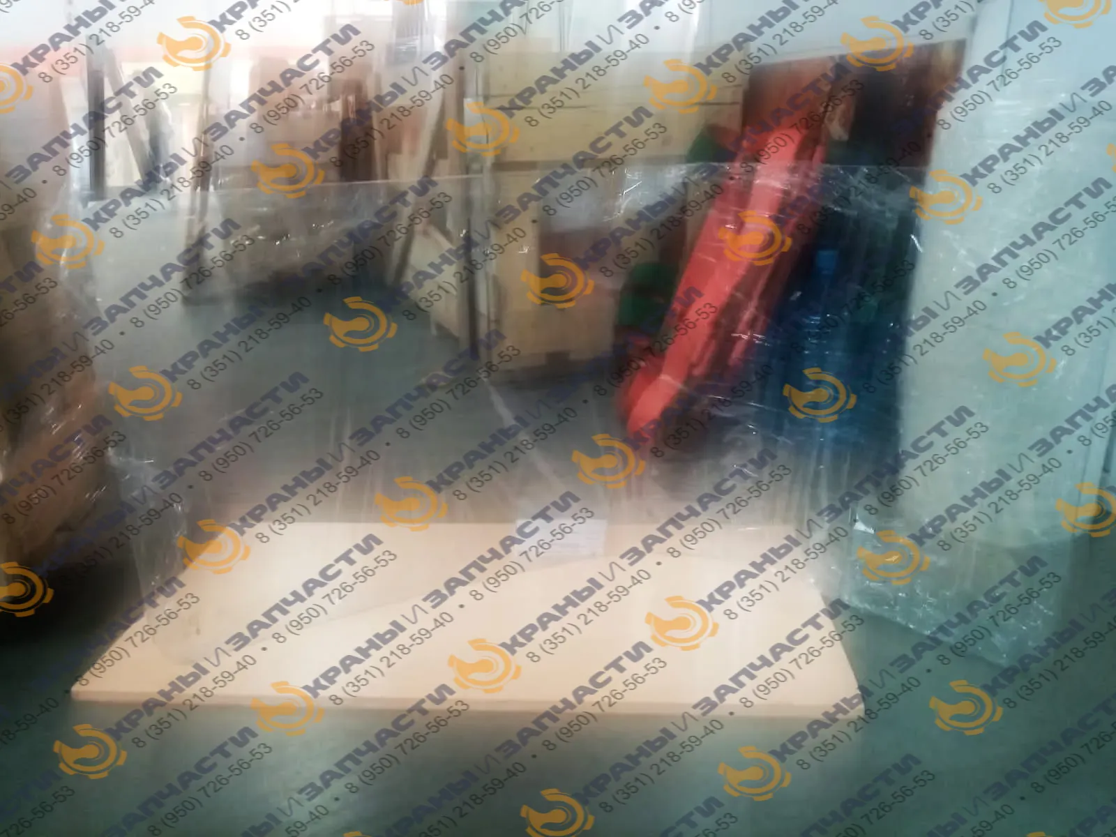 Стекло лобовое гнутое RSG 000 (1605x722) для автокрана Челябинец (новая кабина) КС-45721, КС-55730, КС-55732, КС-55733