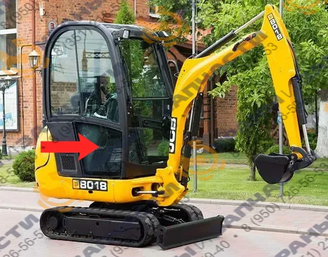 Стекло кузовное правое нижнее не подвижное (закаленное) для мини-экскаватора JCB 8018cts